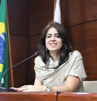 Adhara Campos Vieira